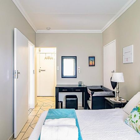 LeoZet Self catering apartment Pretoria-Noord Buitenkant foto