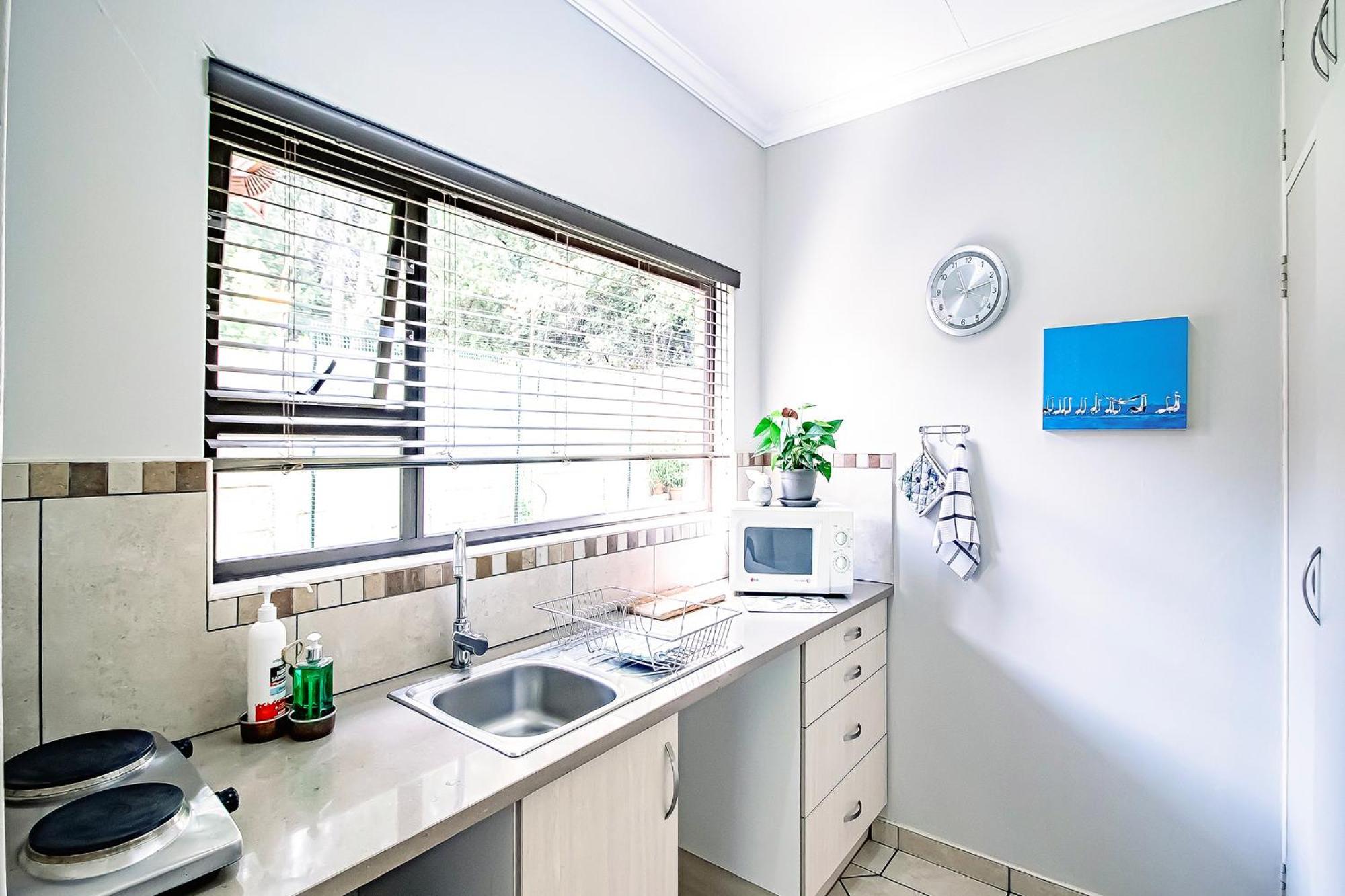 LeoZet Self catering apartment Pretoria-Noord Buitenkant foto